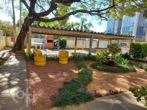 Image 1 - 927645
