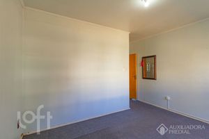 Image 32 - 927648