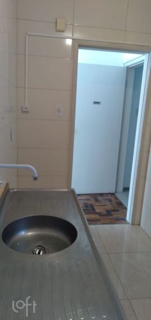 Image 11 - 927665