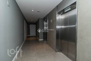 Image 11 - 927676