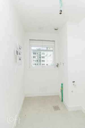 Image 9 - 927676