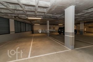 Image 10 - 927676