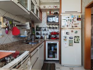 Image 3 - 927696