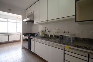 Image 10 - 927699