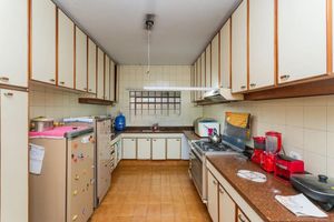 Image 3 - 927712