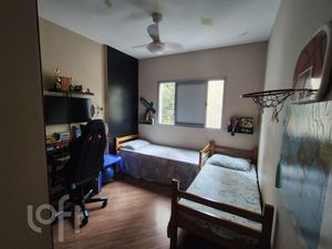 Image 4 - 927714