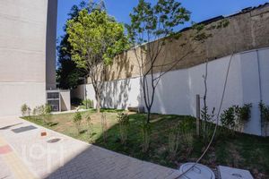 Image 15 - 927738