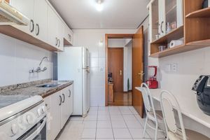 Image 13 - 927740