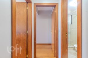 Image 7 - 927740