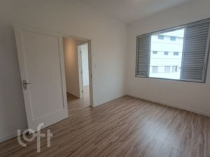 Image 10 - 927742