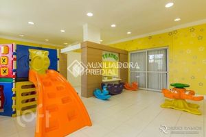 Image 33 - 927744