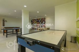 Image 35 - 927744