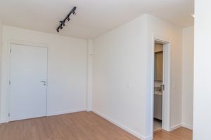 Image 4 - 927754