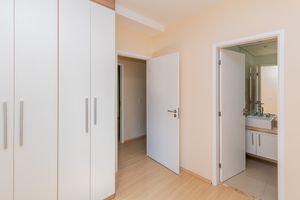 Image 31 - 927756
