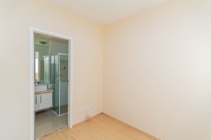 Image 34 - 927756
