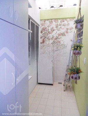 Image 21 - 927765