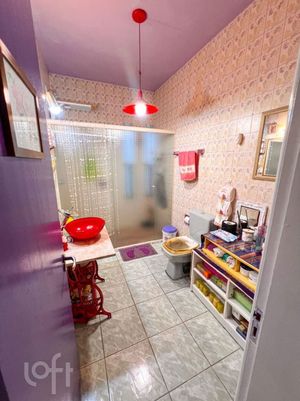 Image 20 - 927778
