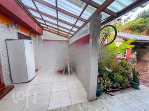 Image 8 - 927778