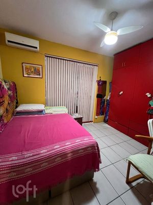 Image 19 - 927778
