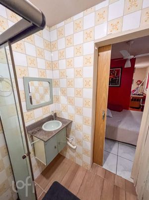 Image 11 - 927778