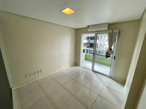 Image 10 - 927784