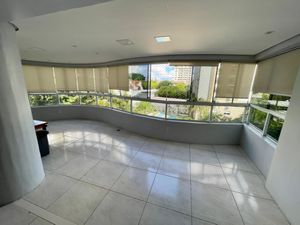 Image 4 - 927784