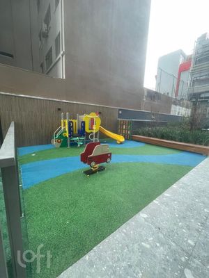 Image 17 - 927791
