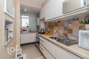Image 6 - 927793