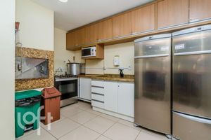 Image 38 - 927793