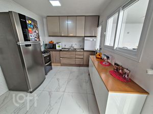 Image 1 - 927806