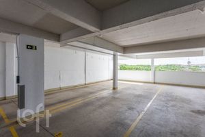 Image 42 - 927821