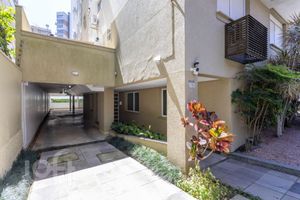 Image 38 - 927821
