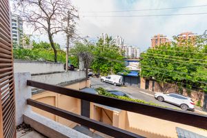 Image 19 - 927837