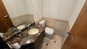 Image 8 - 927850