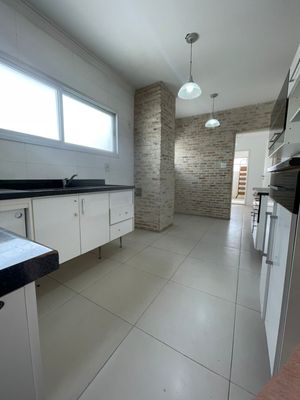 Image 2 - 927878