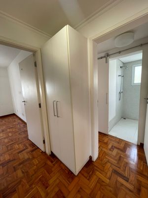 Image 16 - 927878