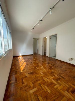 Image 11 - 927878