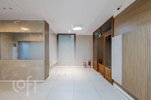 Image 30 - 927882
