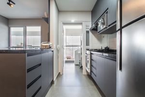 Image 15 - 927922