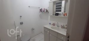 Image 32 - 927935