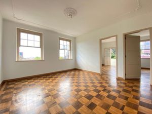 Image 1 - 927940