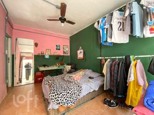 Image 10 - 927941