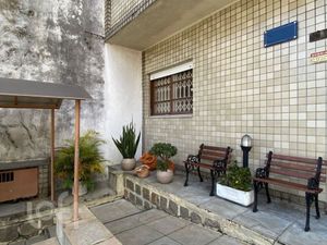 Image 17 - 927941