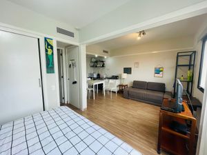 Image 3 - 928014