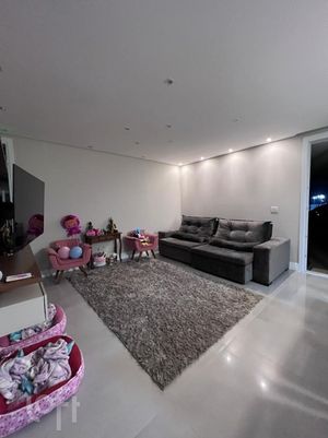 Image 4 - 928031