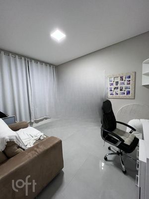 Image 21 - 928031