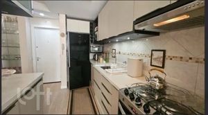 Image 13 - 928034