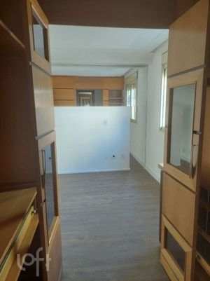 Image 25 - 928035