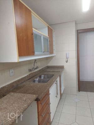 Image 14 - 928035