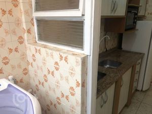 Image 5 - 928036